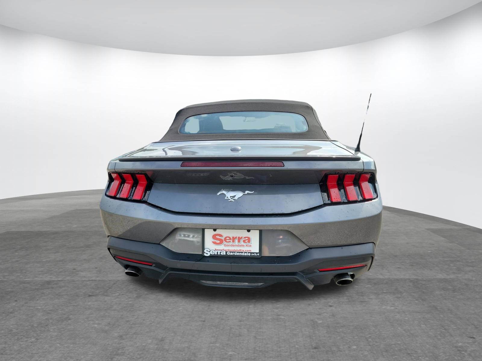 Used 2025 Ford Mustang Premium RWD image 24
