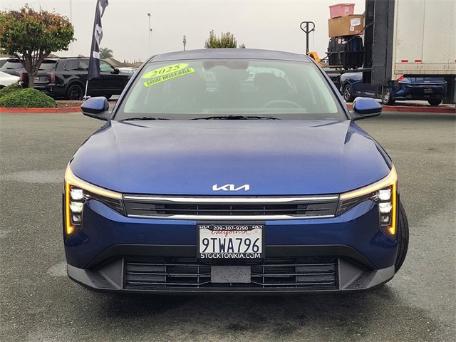 Used 2025 Kia K4 LXS image 2