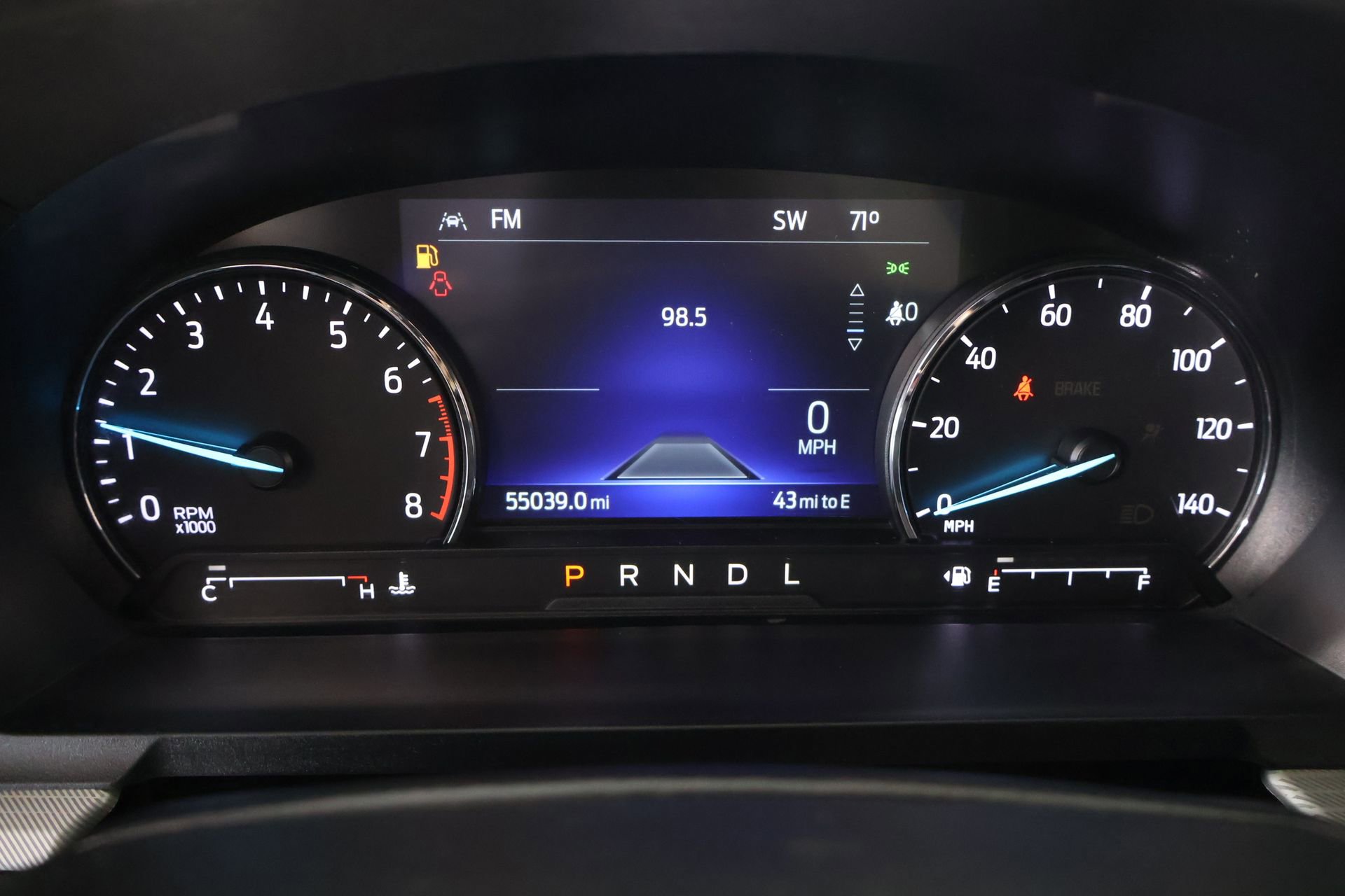 Used 2022 Ford Explorer XLT w/ Equipment Group 202A AWD/4WD image 4
