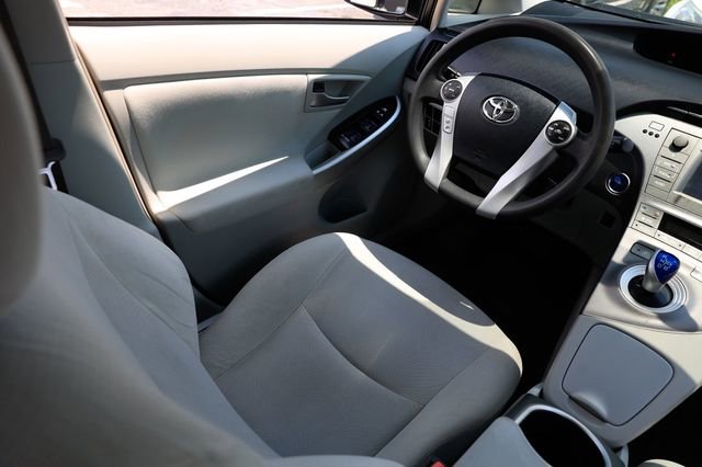 Used 2015 Toyota Prius Four image 22