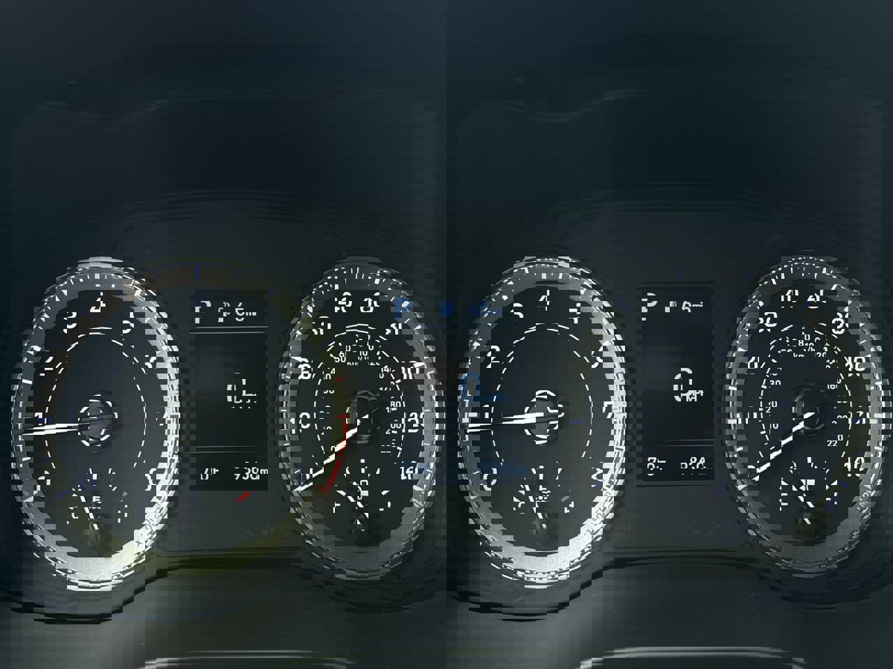 Used 2022 Hyundai Venue Limited image 16