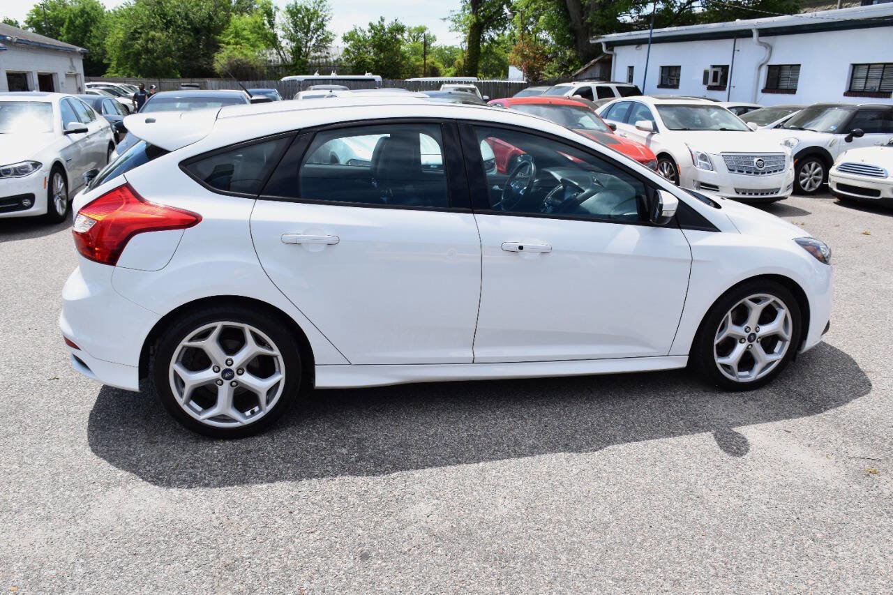 Used 2014 Ford Focus ST w/ Equipment Group 202A FWD image 5