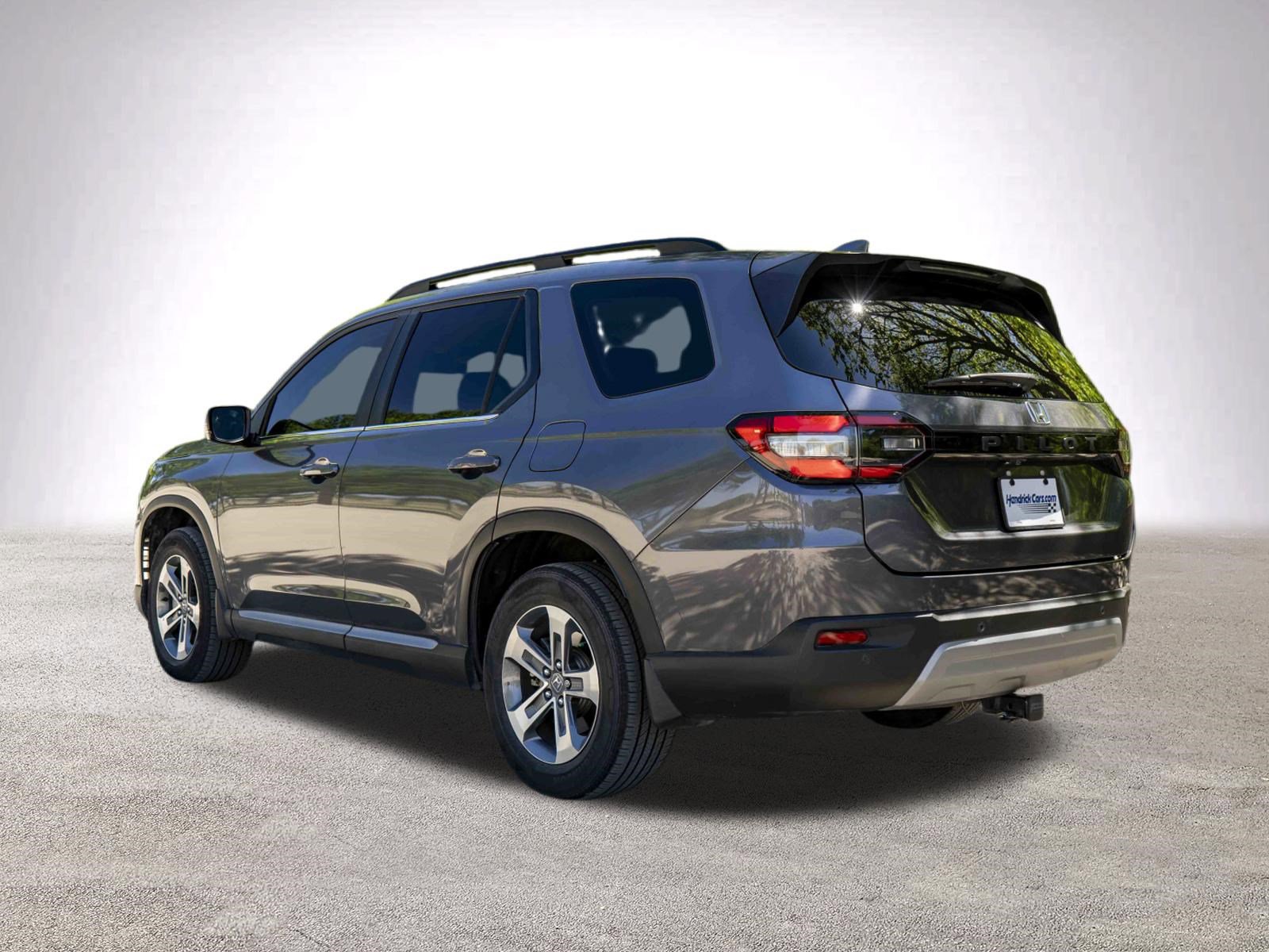 Used 2023 Honda Pilot EX-L image 7