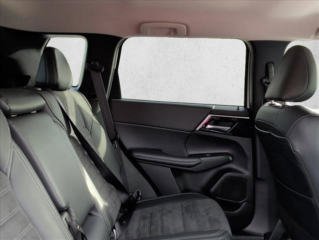 Used 2024 Mitsubishi Outlander 4WD Plug-In Hybrid image 20