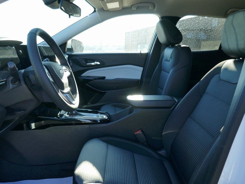 New 2026 Chevrolet Trax LT w/ LT Convenience Package image 12