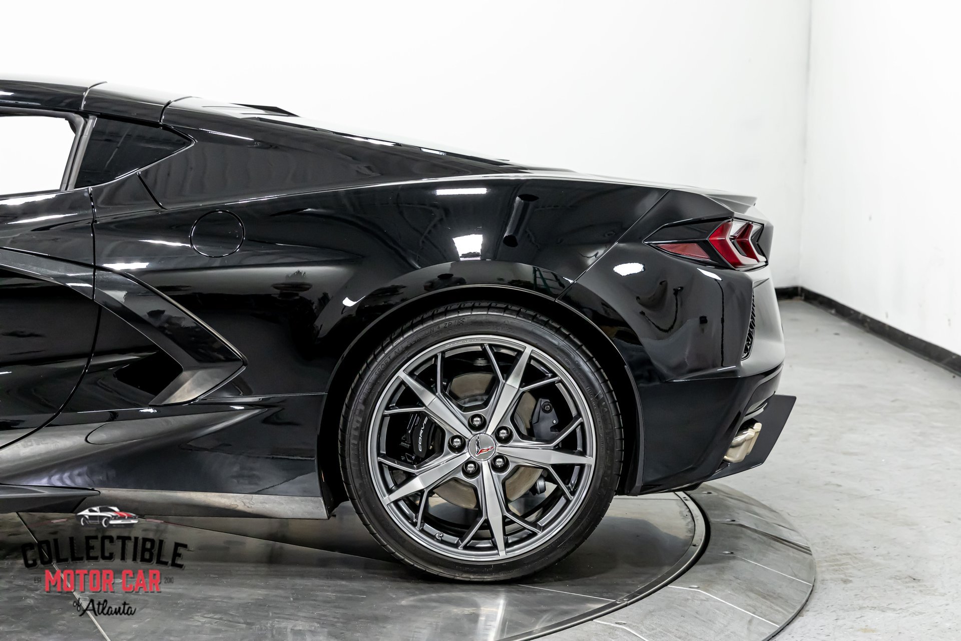 Used 2022 Chevrolet Corvette Stingray Premium Cpe w/ Body-Color Dual Roof Package RWD image 39
