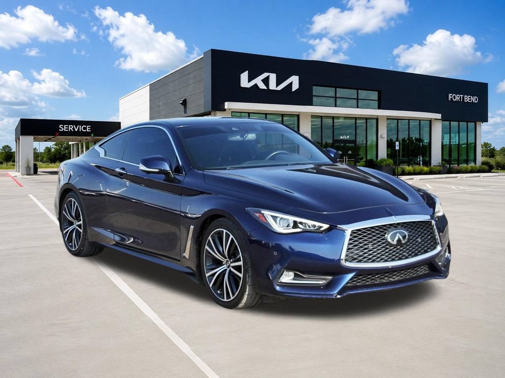 Used 2022 INFINITI Q60 3.0t Luxe w/ Cargo Package RWD image 3
