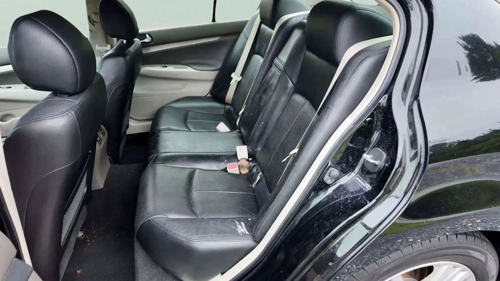 Used 2015 INFINITI Q40 w/ Moonroof Package image 10