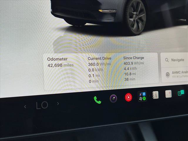 Used 2024 Tesla Model Y 2WD image 11