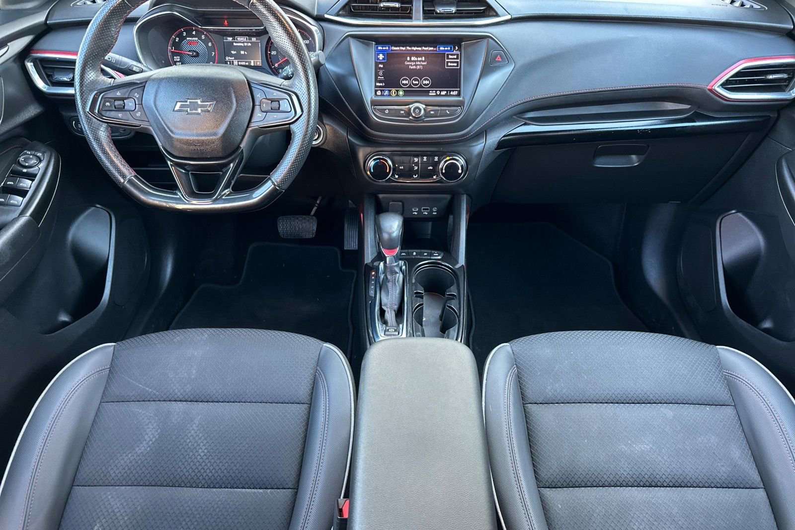 Used 2023 Chevrolet TrailBlazer RS AWD/4WD image 13