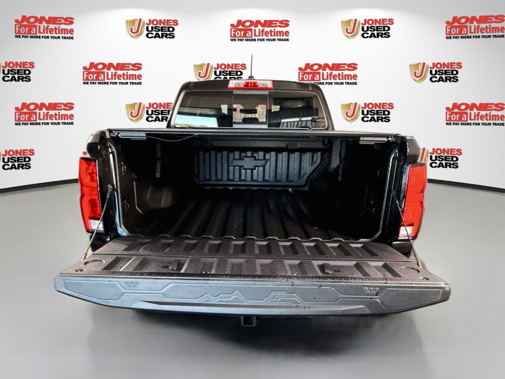 Used 2025 Chevrolet Colorado ZR2 w/ Technology Package AWD/4WD image 29