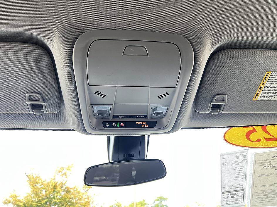 Used 2025 Chevrolet Blazer LT FWD image 27