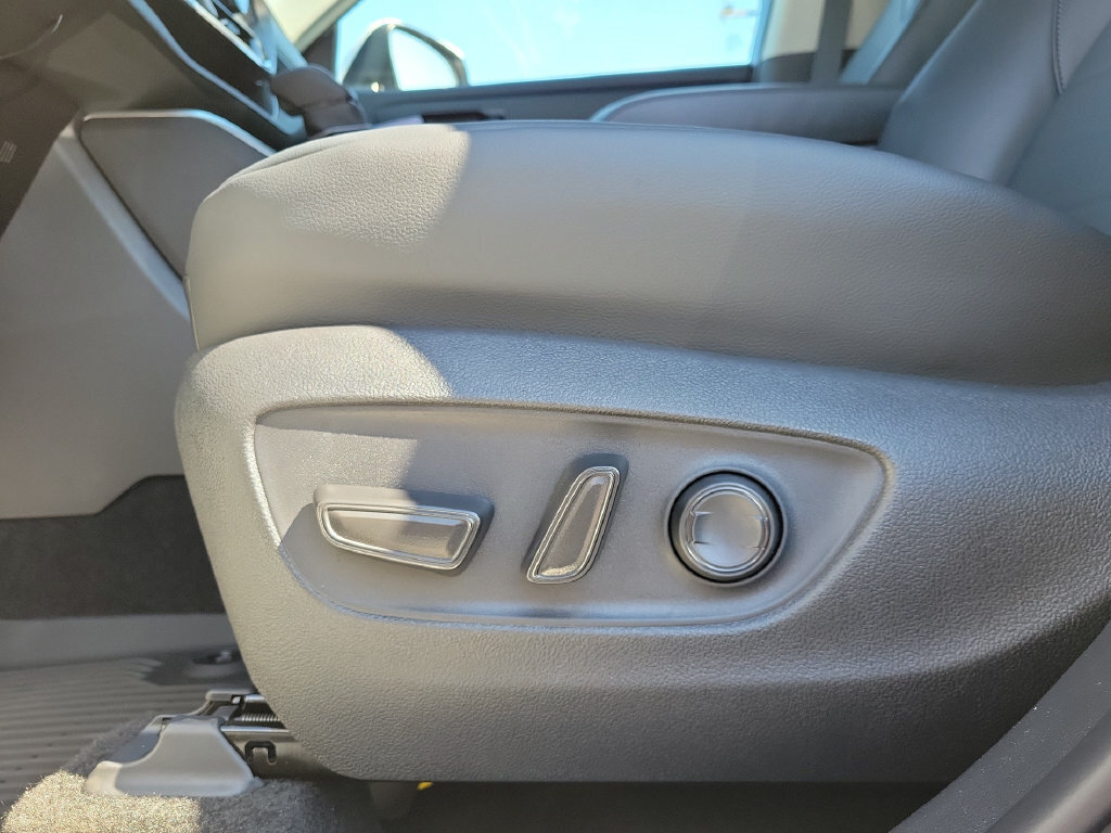 New 2026 Toyota Highlander XLE AWD/4WD image 23