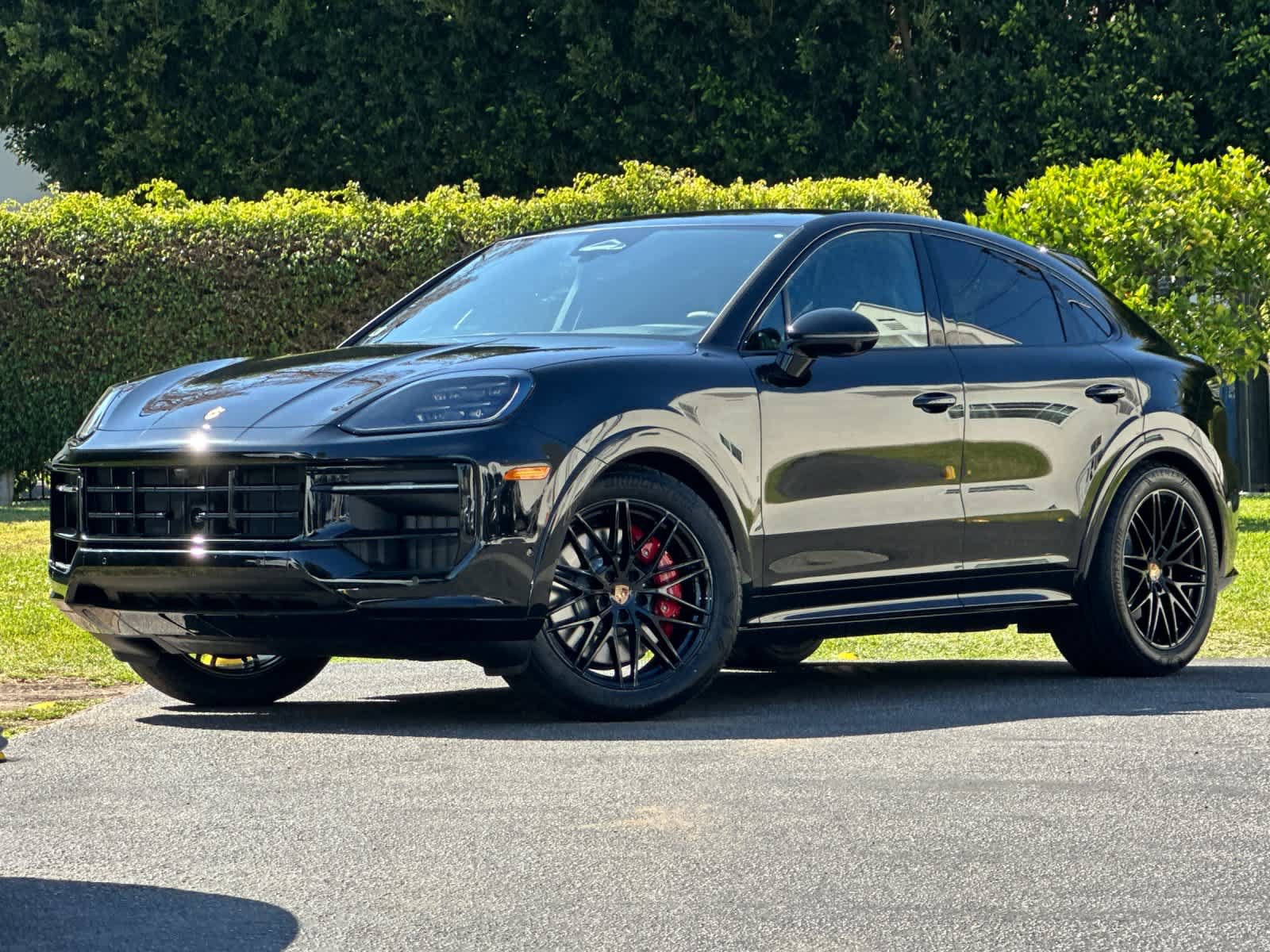 New 2026 Porsche Cayenne GTS AWD/4WD image 1