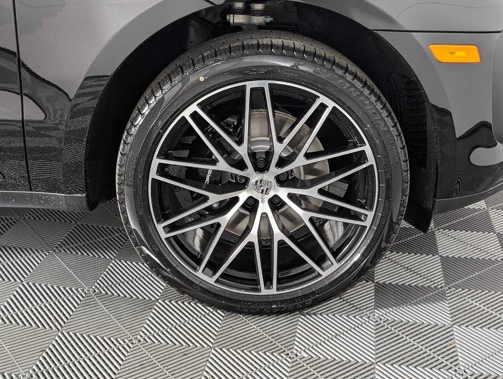 New 2026 Porsche Macan S image 14