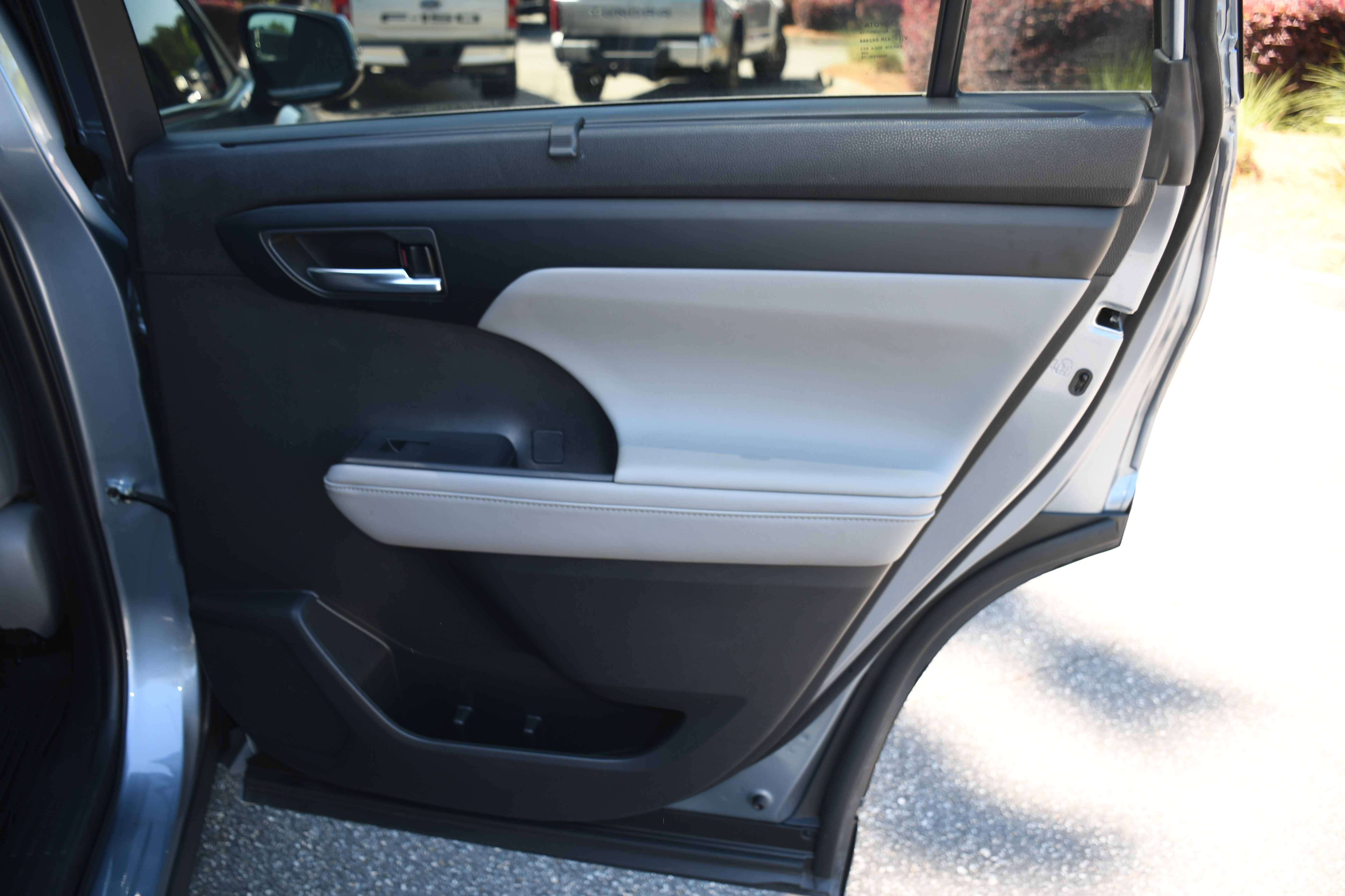 Used 2022 Toyota Highlander XLE image 20
