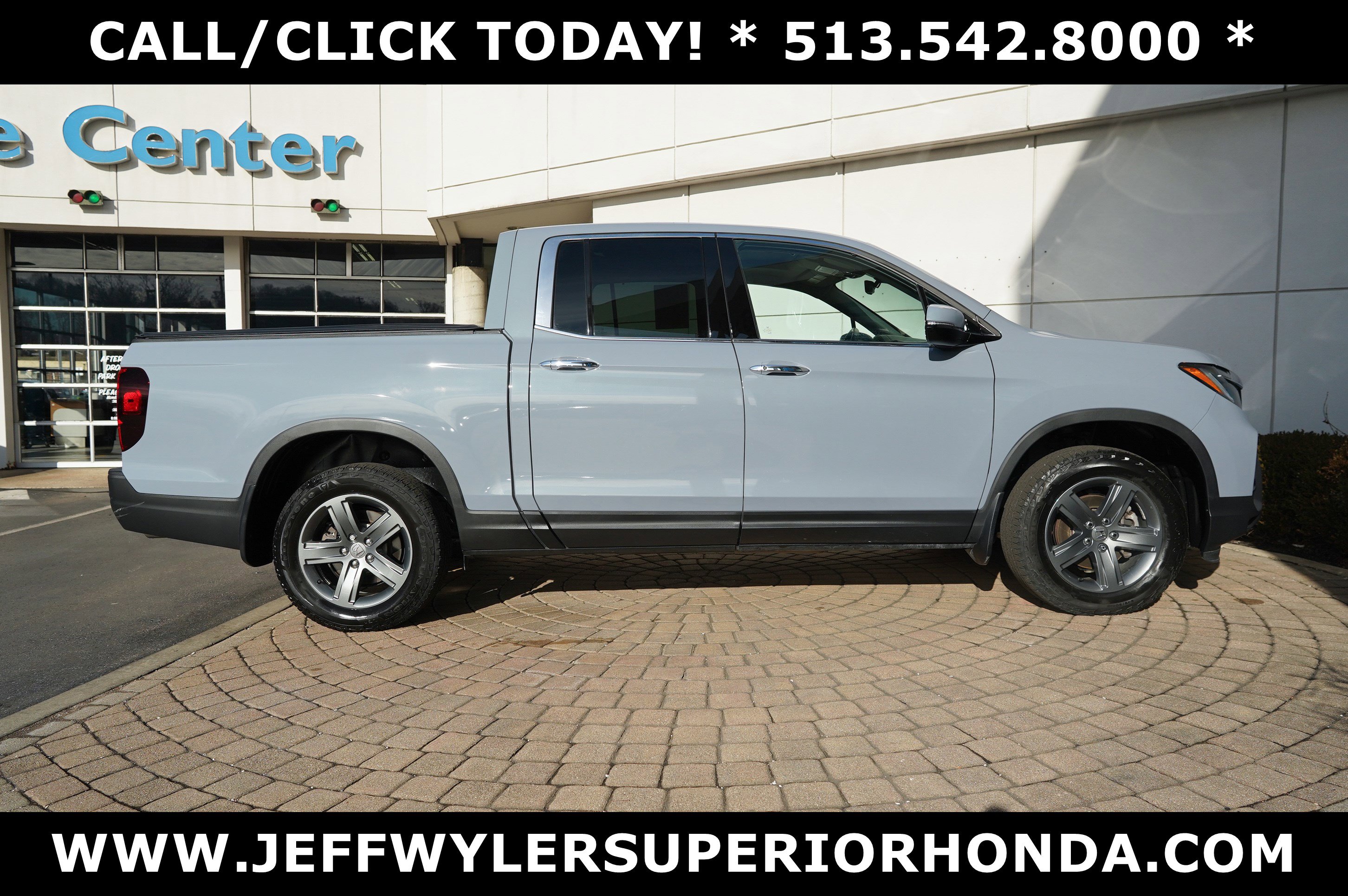 Used 2023 Honda Ridgeline RTL-E image 2