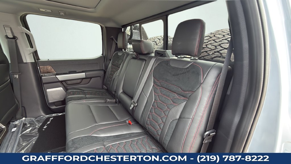 New 2026 Ford F250 Lariat w/ Black Appearance Package AWD/4WD image 25