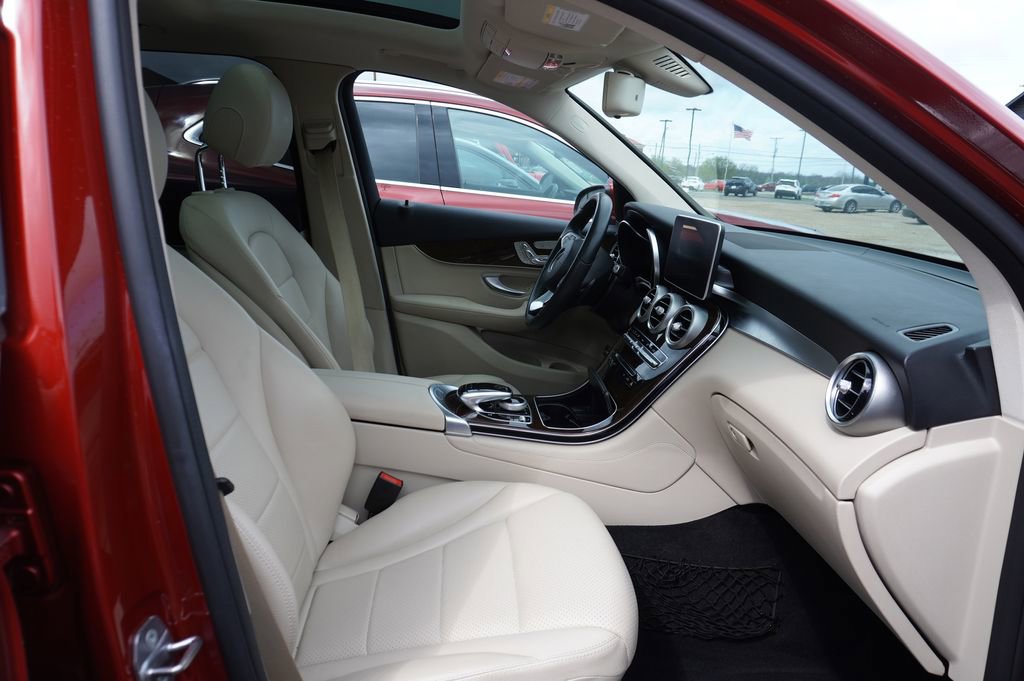 Used 2017 Mercedes-Benz GLC 300 image 9