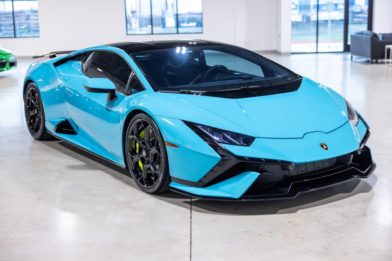 Used 2024 Lamborghini Huracan Tecnica RWD image 10