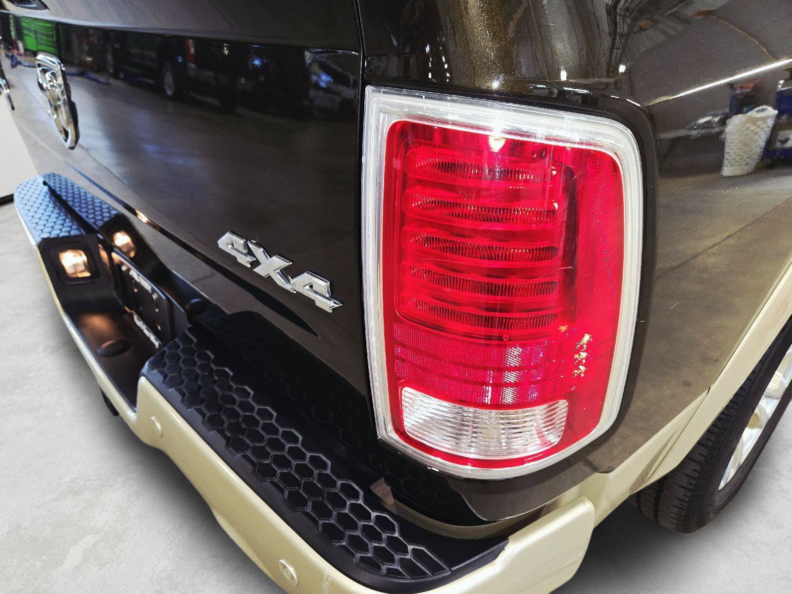 Used 2014 RAM 1500 Laramie Longhorn w/ Convenience Group AWD/4WD image 42