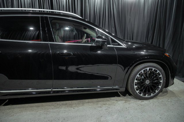 New 2026 Mercedes-Benz EQS 550 4MATIC SUV image 4