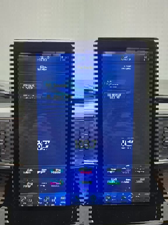 Used 2021 Ford Explorer Platinum w/ Equipment Group 601A image 18