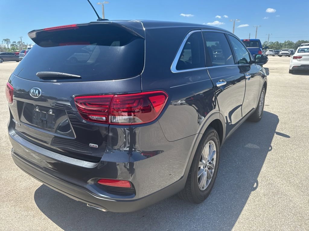 Used 2019 Kia Sorento FWD image 6