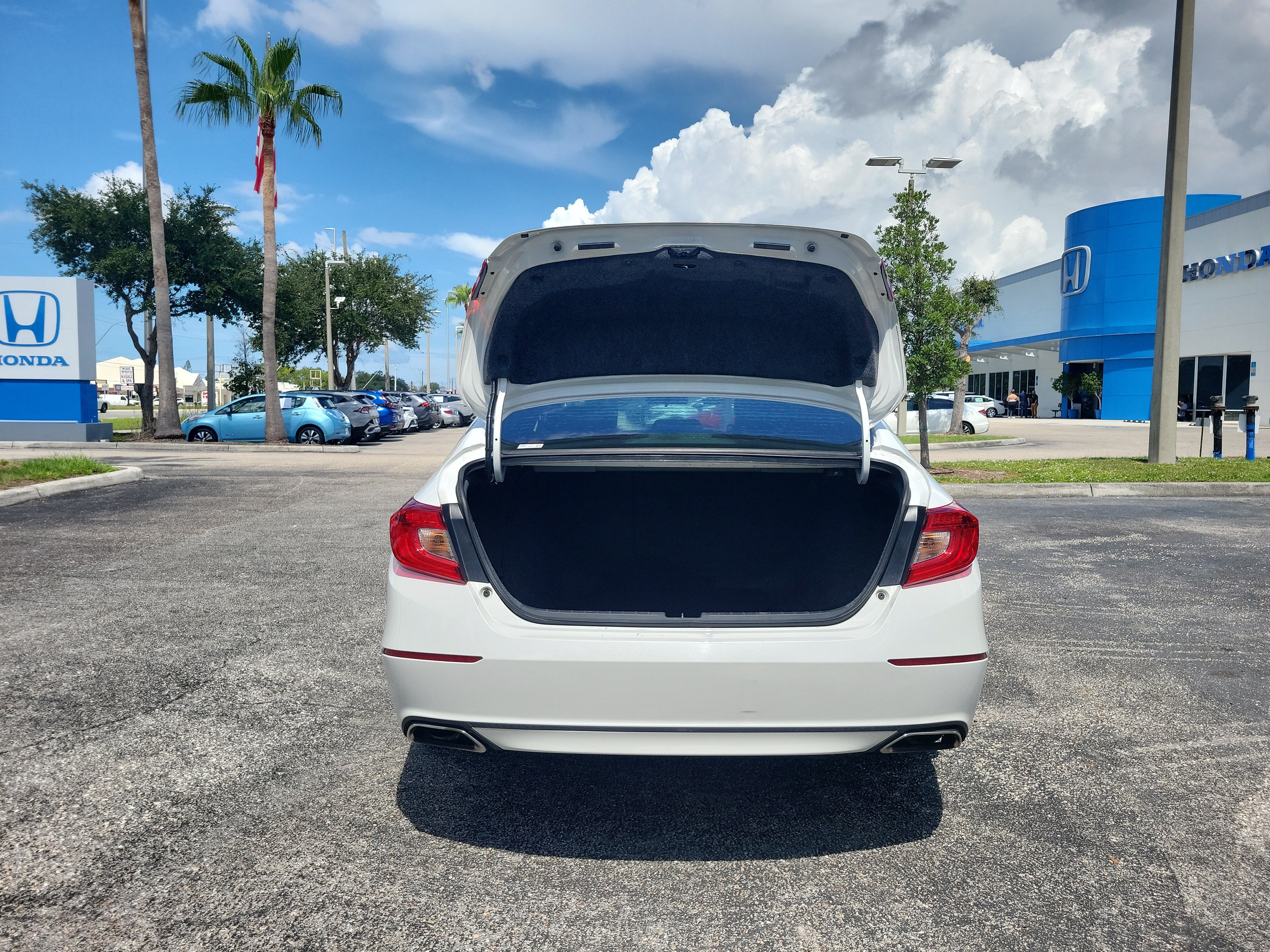 Used 2019 Honda Accord Sport image 11