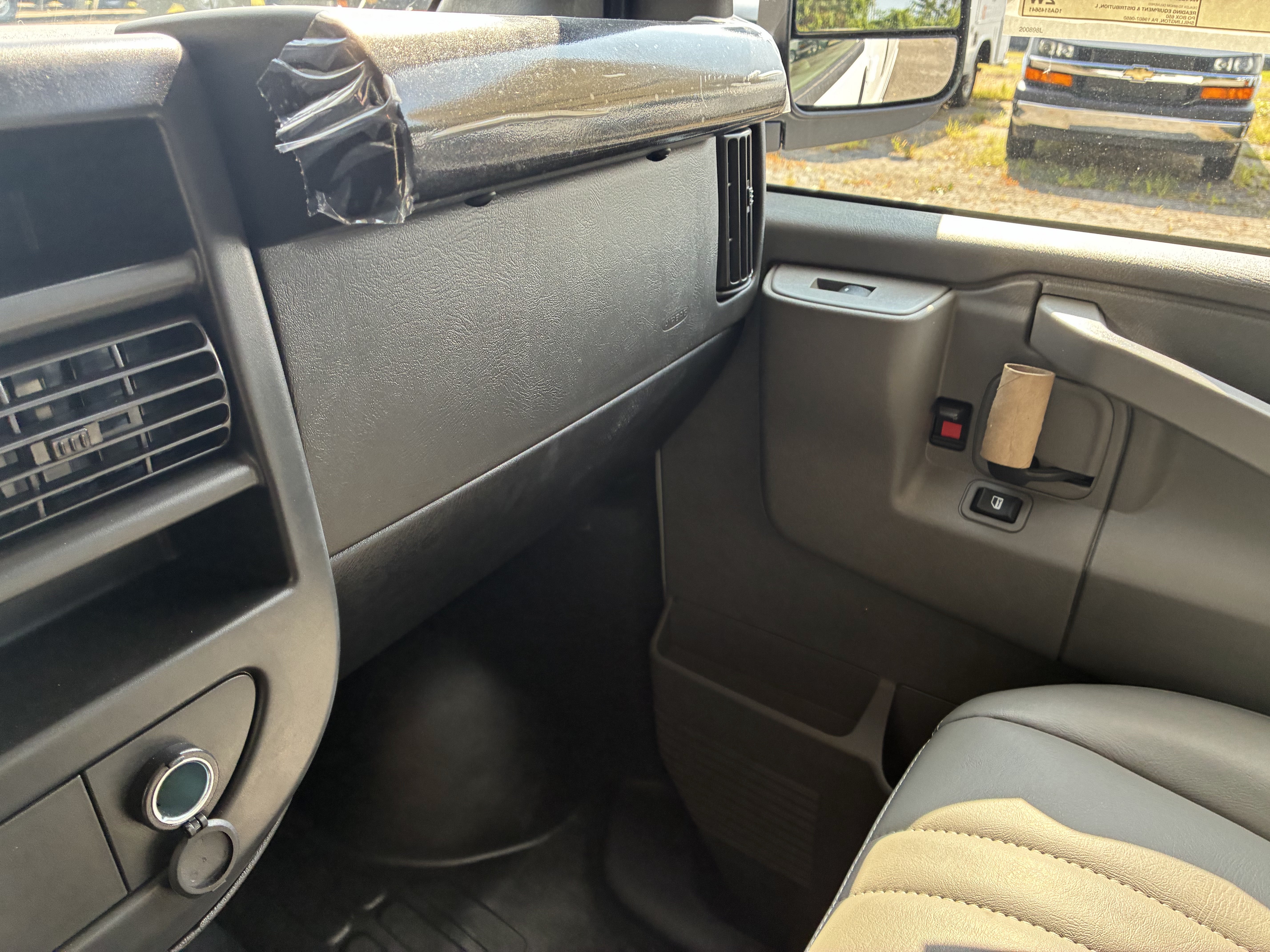 New 2026 Chevrolet Express 2500 Extended w/ Driver Convenience Package RWD image 39