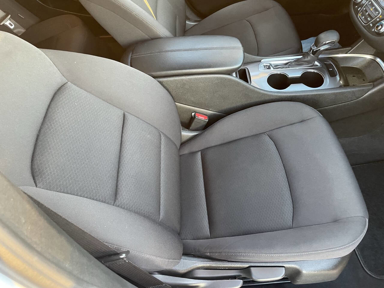 Used 2022 Chevrolet Malibu LT image 16