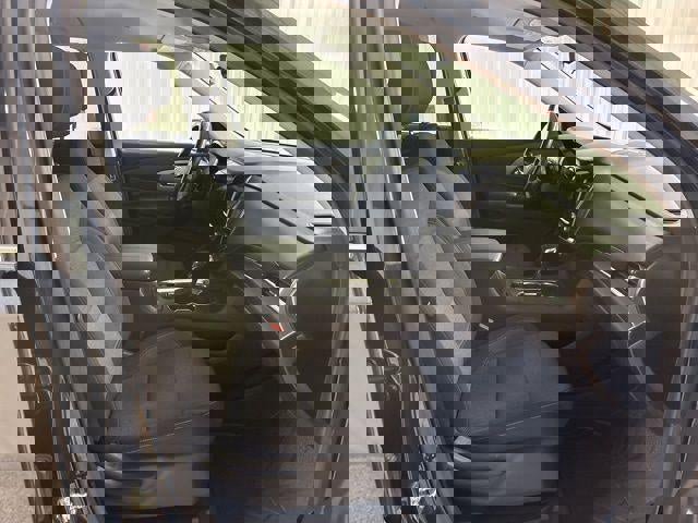 Used 2021 Chevrolet Traverse LT image 21