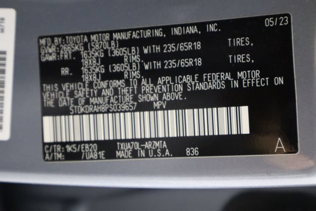 Used 2023 Toyota Highlander XLE FWD image 36