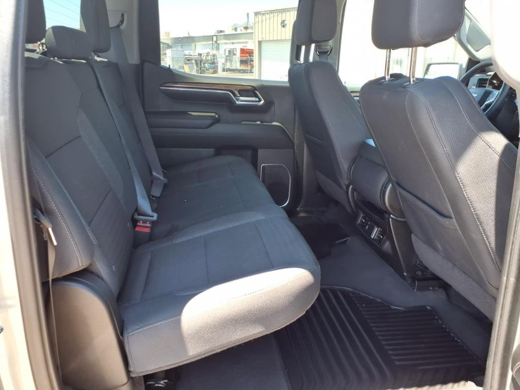 Used 2024 Chevrolet Silverado 1500 LT image 13