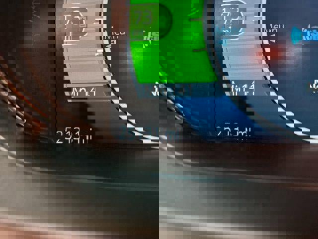 Used 2020 Chevrolet Bolt Premier w/ Infotainment Package image 16