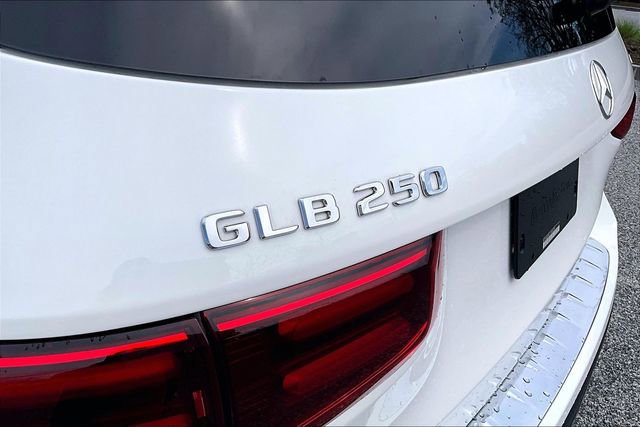 Used 2026 Mercedes-Benz GLB 250 4MATIC image 7