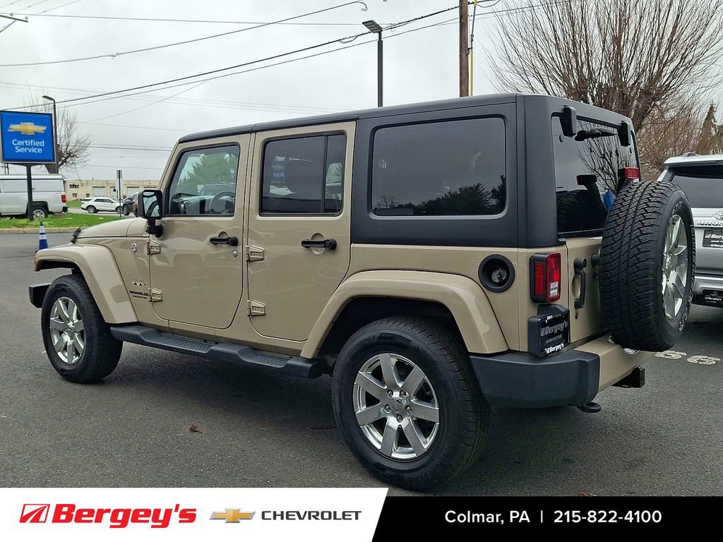 Used 2016 Jeep Wrangler Unlimited Sahara w/ Connectivity Group image 8