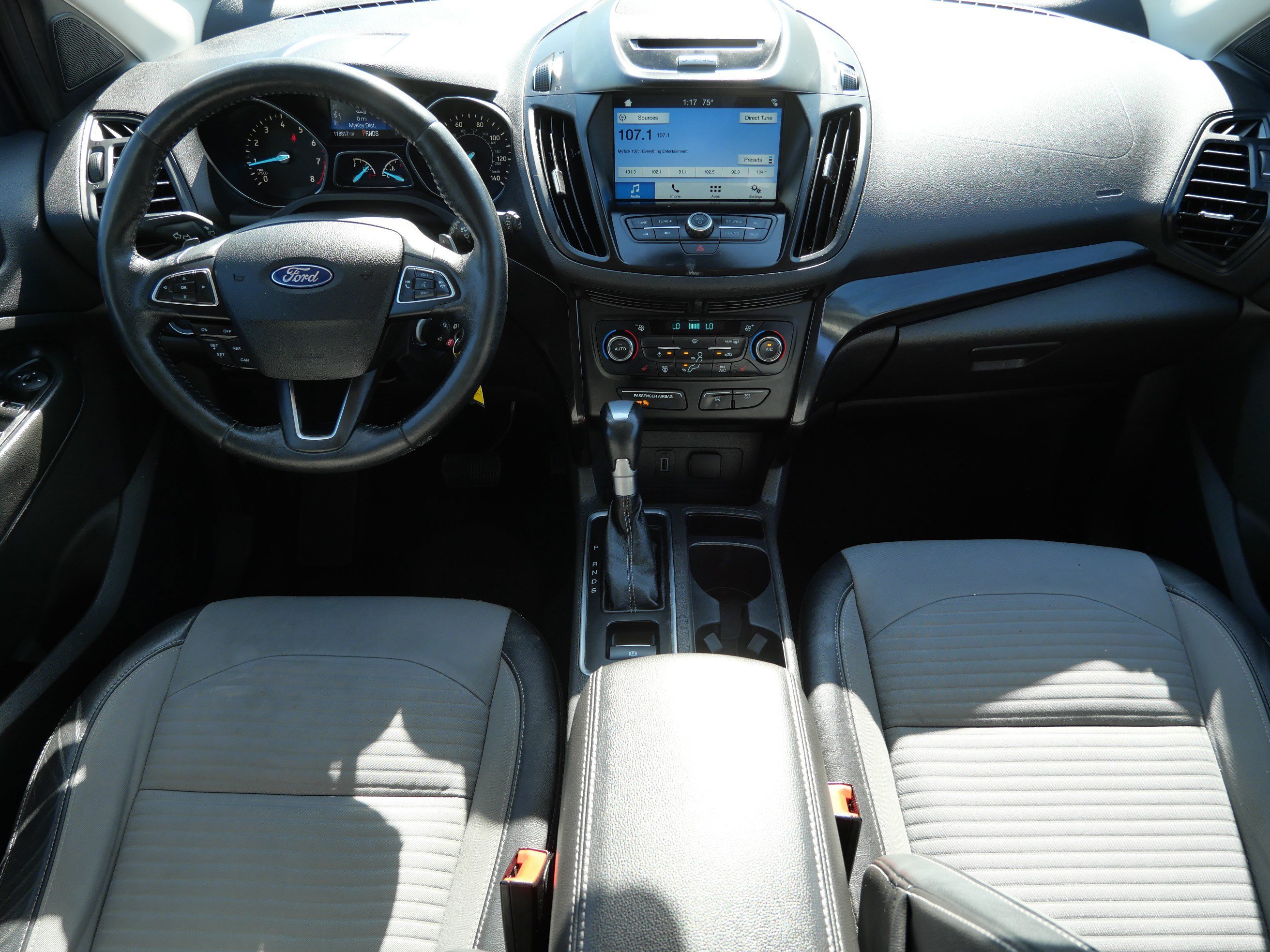 Used 2017 Ford Escape SE w/ Equipment Group 201A AWD/4WD image 10