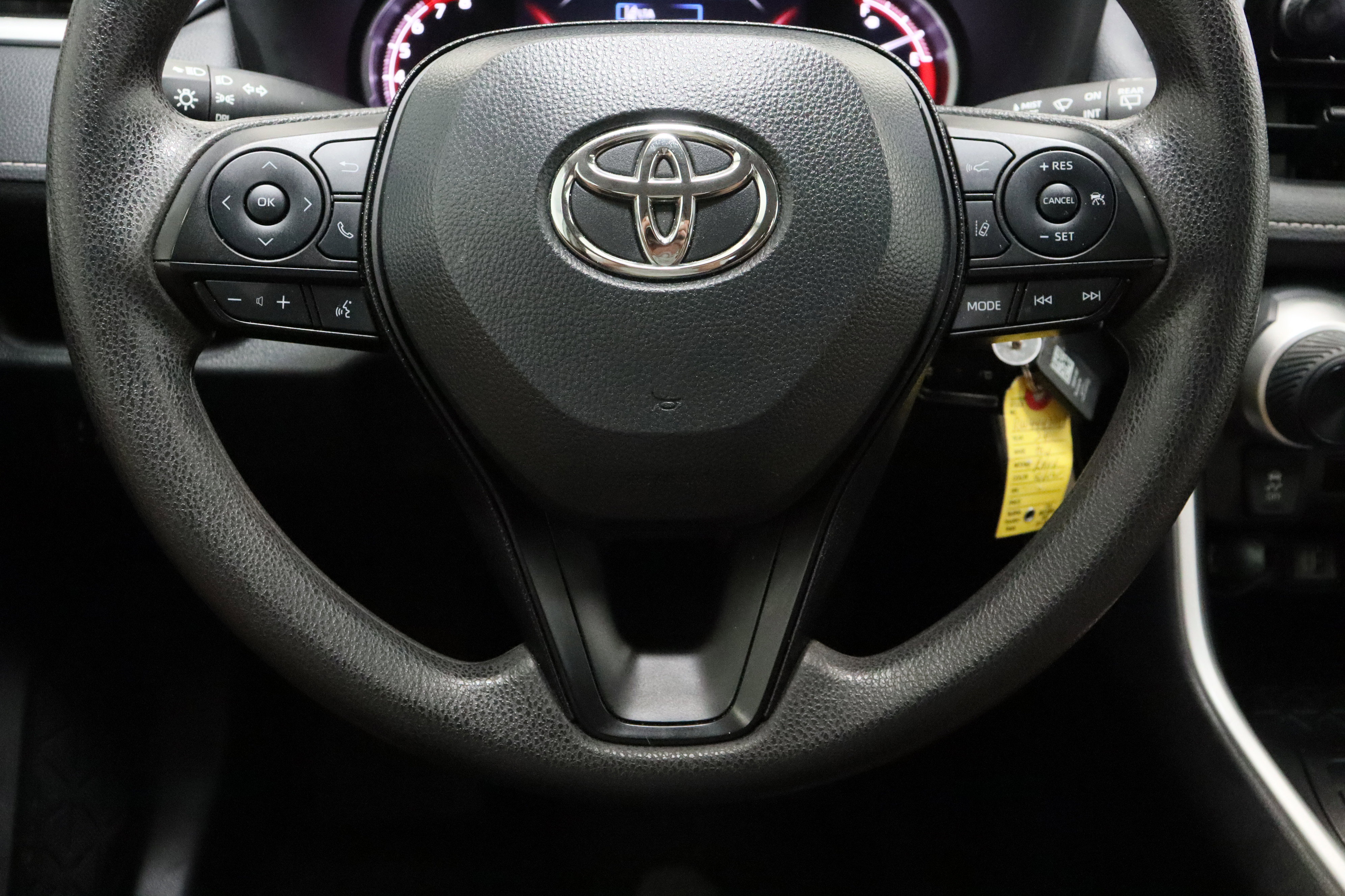 Used 2024 Toyota RAV4 LE image 21