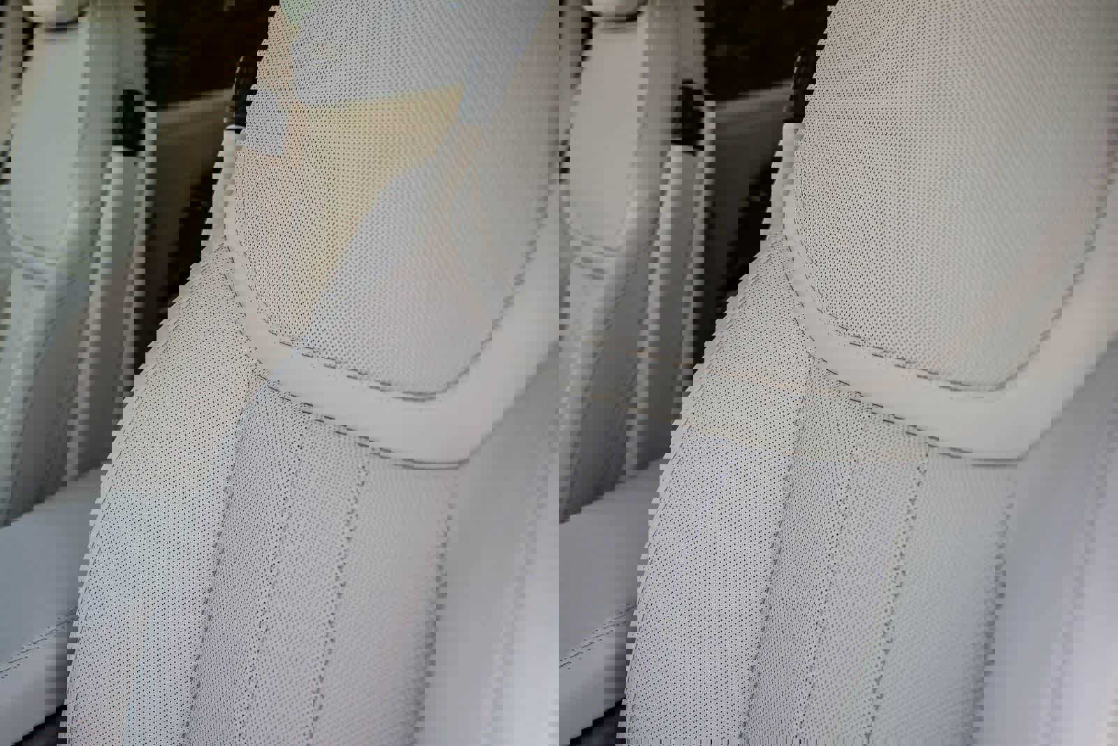 New 2026 Land Rover Range Rover Long Wheelbase SE image 28