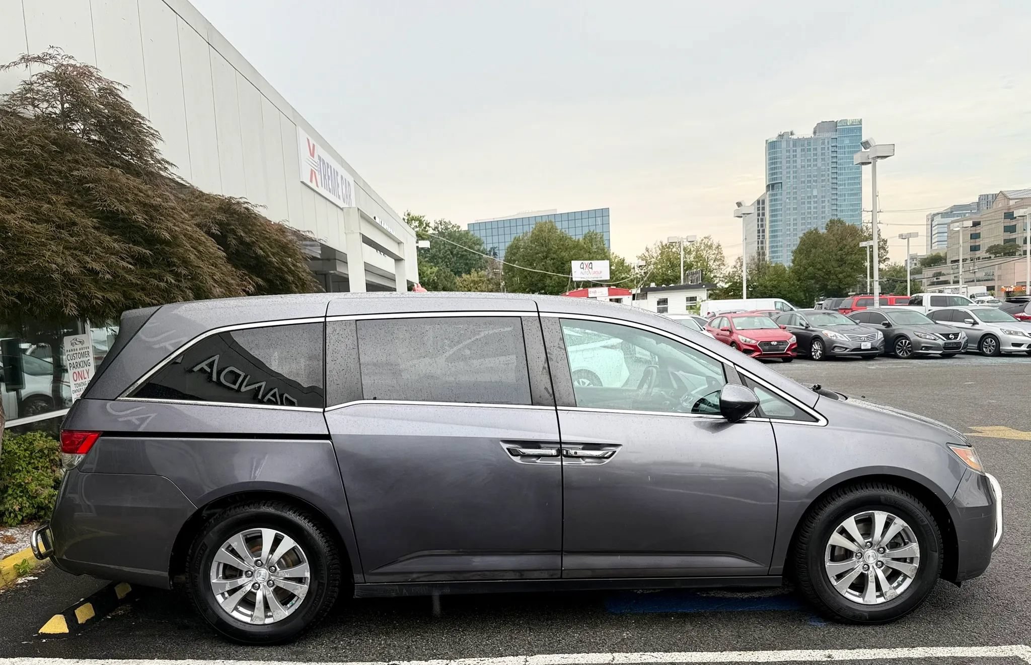 Used 2015 Honda Odyssey EX image 8