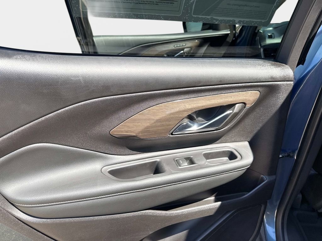 Used 2024 GMC Terrain Denali w/ Denali Premium Package image 12