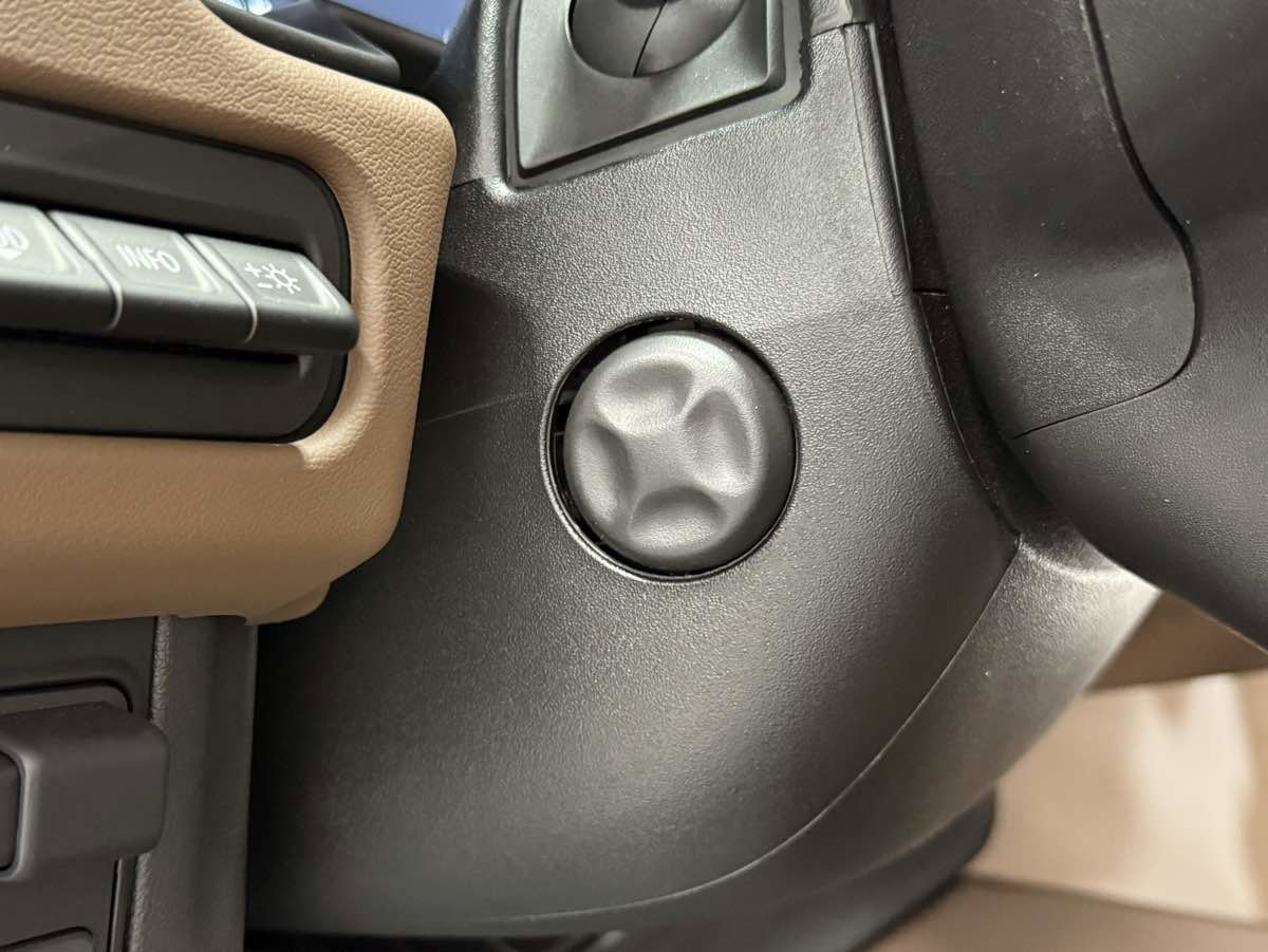 Used 2023 Chevrolet Tahoe High Country image 25