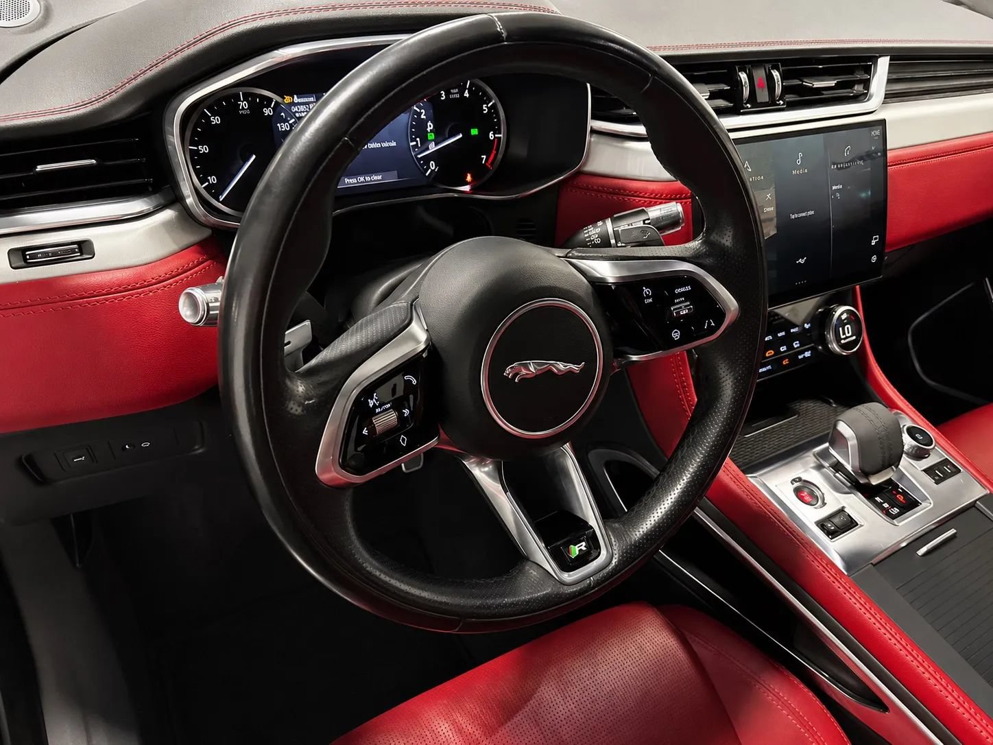 Used 2021 Jaguar F-PACE R-Dynamic S AWD/4WD image 9