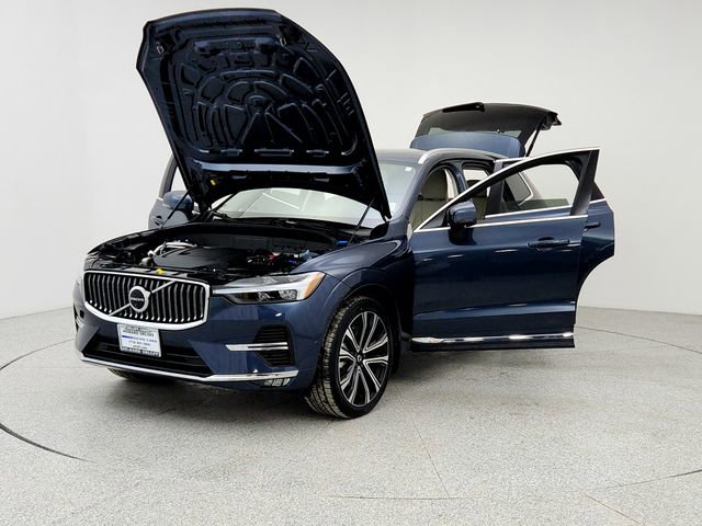 Certified 2023 Volvo XC60 B6 Ultimate w/ Protection Package Premier image 9