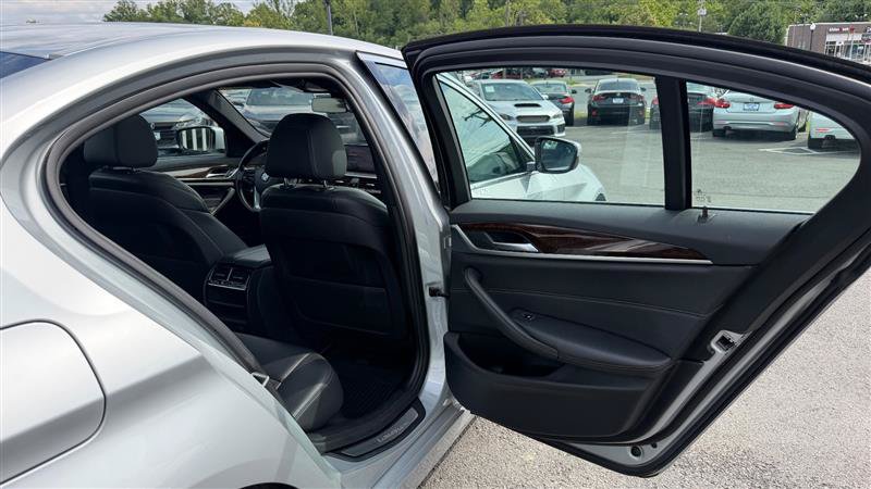 Used 2018 BMW 540i xDrive w/ Premium Package AWD/4WD image 40