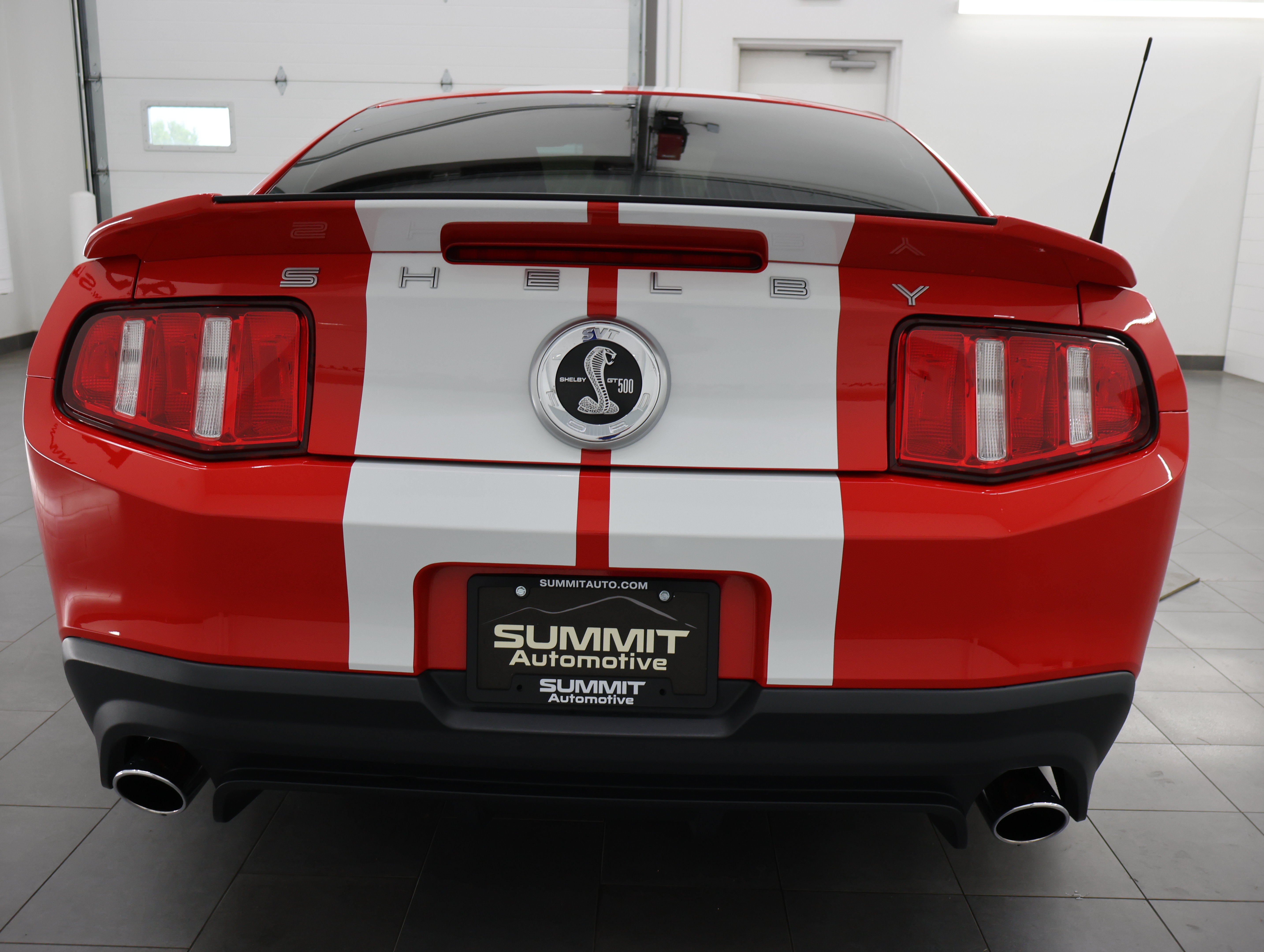 Used 2011 Ford Mustang Shelby GT500 RWD image 25