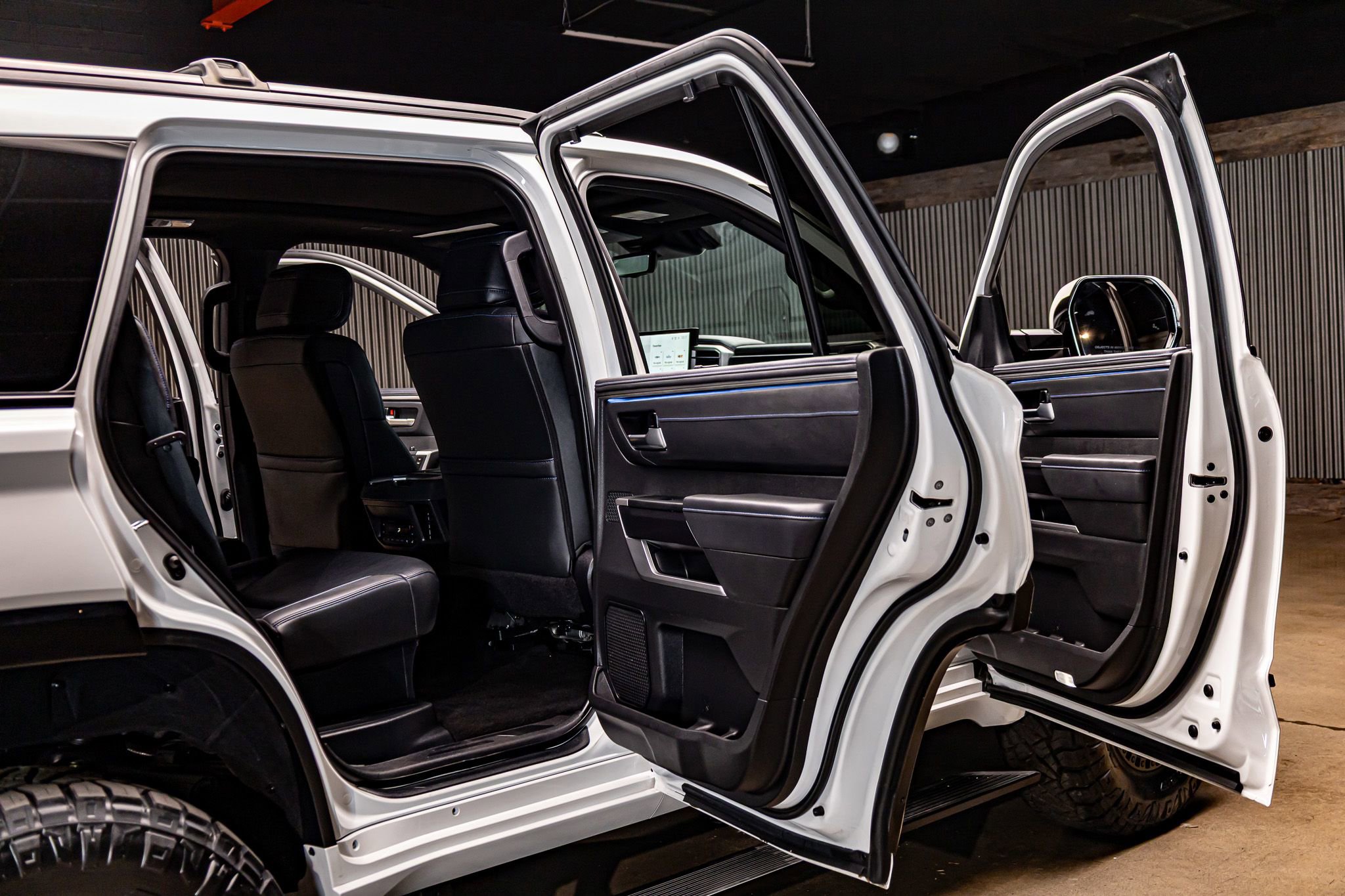 Used 2024 Toyota Sequoia Platinum image 32