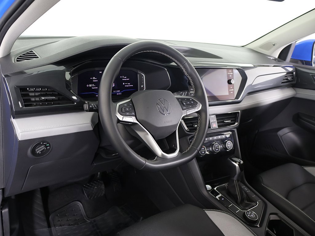 Used 2022 Volkswagen Taos SEL image 28