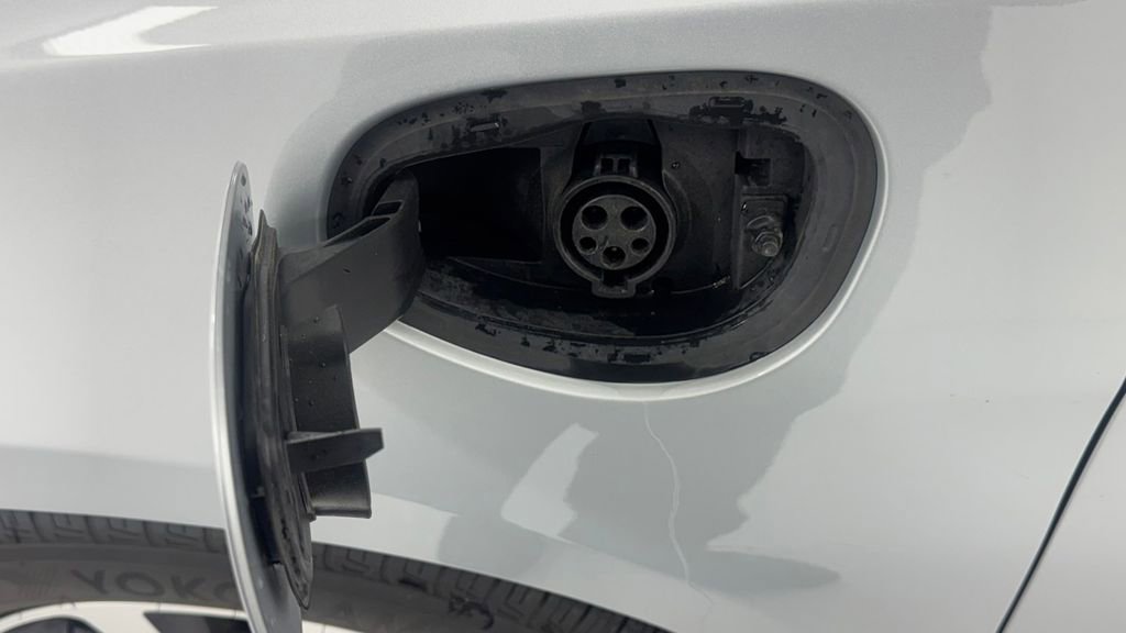 Used 2022 Chrysler Pacifica Touring-L FWD image 44